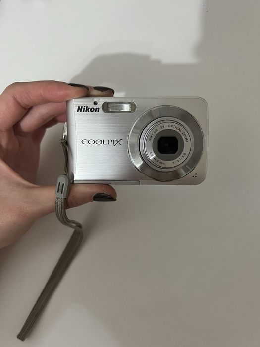 Фотоапарат Nikon coolpix s210