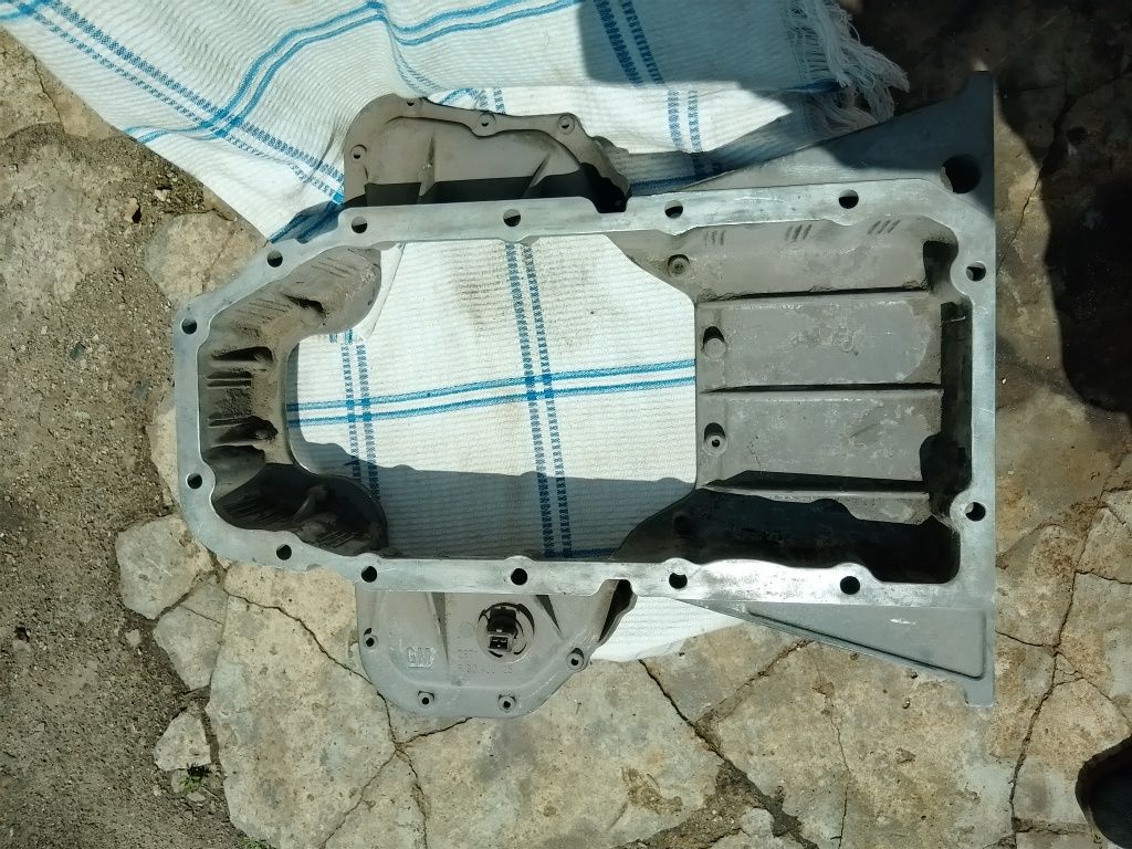 Продам  піддон  Опель Омега б.  Вектра