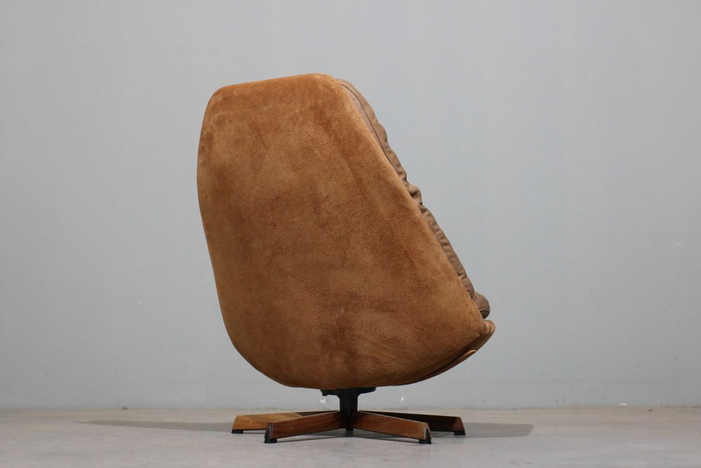 Poltrona Madsen & Schubell em couro | Modelo MS68 | Design Nórdico