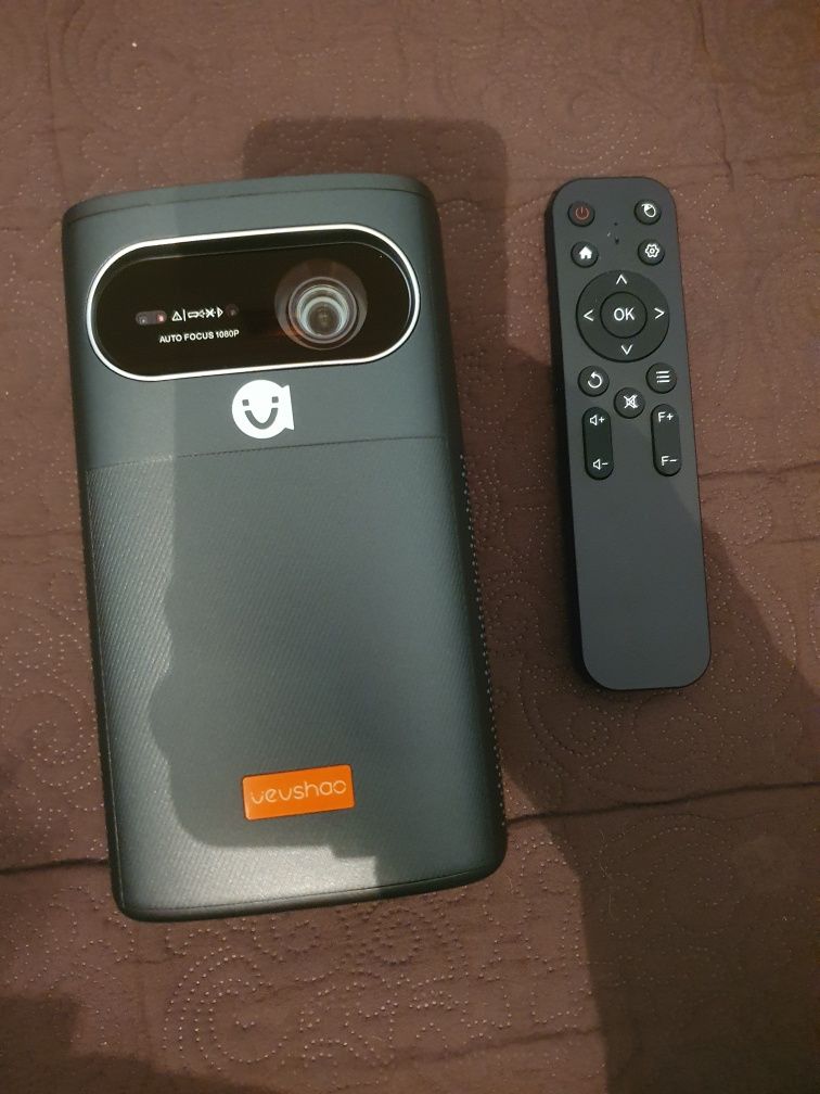 Vevshao V30 DLP проектор FullHD 1920 x 1080p акумулятор