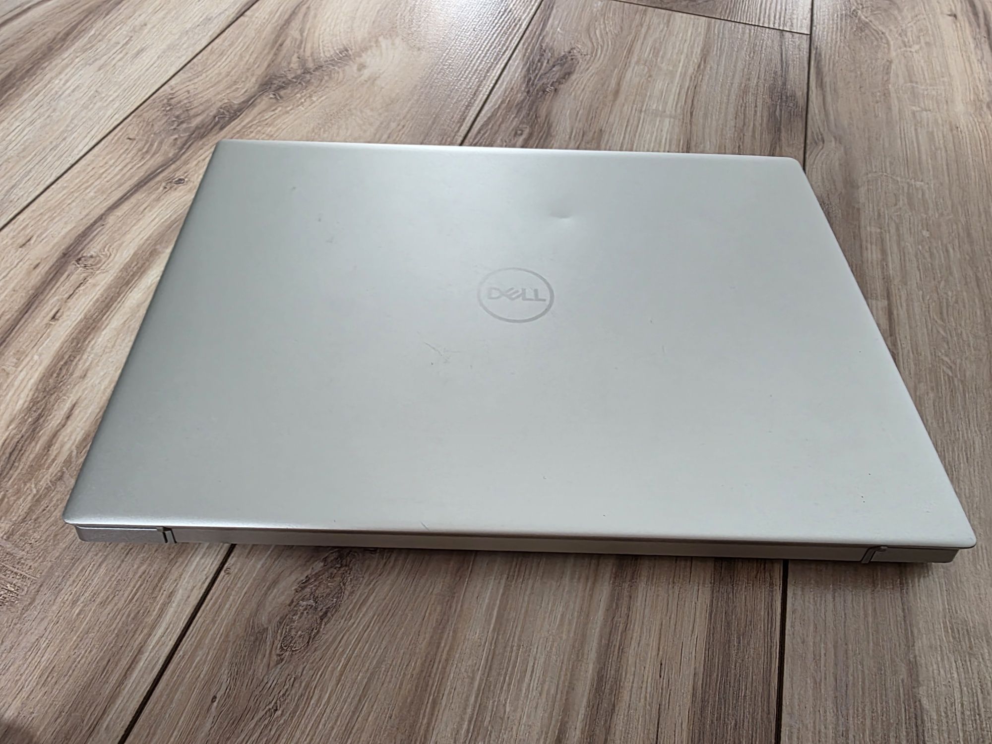 Dell Inspiron 14 – AMD Ryzen, 16GB RAM, 500GB SSD M.2 – Stan dobry