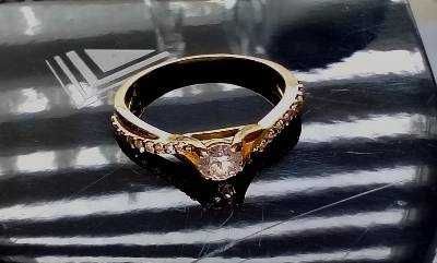 Złoty pierścionek z diamentem VS1 E | 18K | certyfikat GIA | r.16