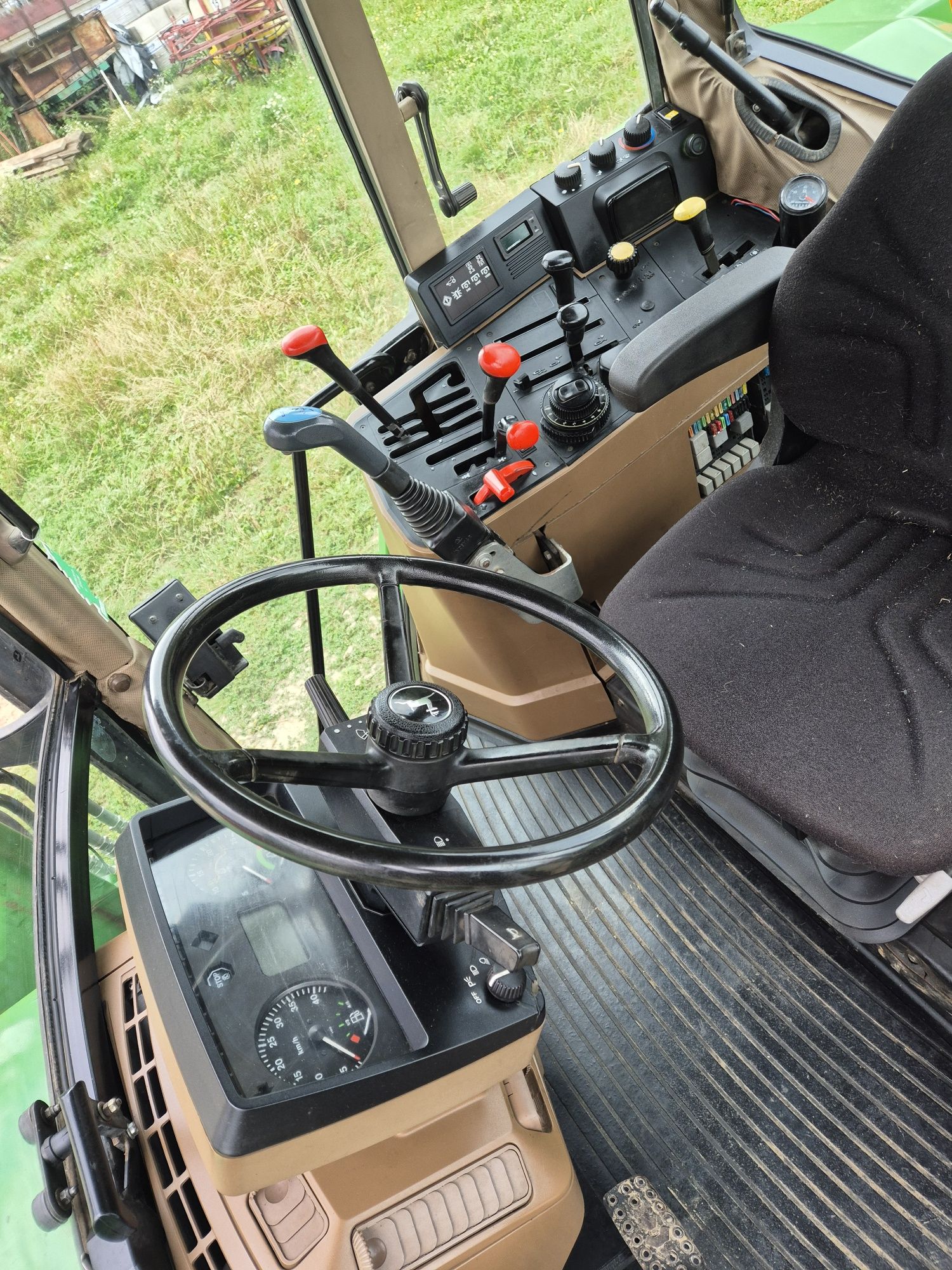 Ciągnik John deere 6400