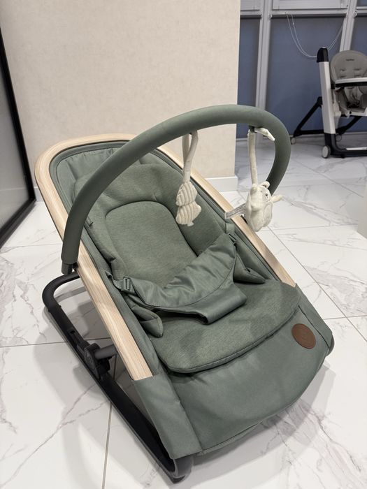Крісло-качалка Maxi-Cosi Kori Rocker Beyond Green Eco