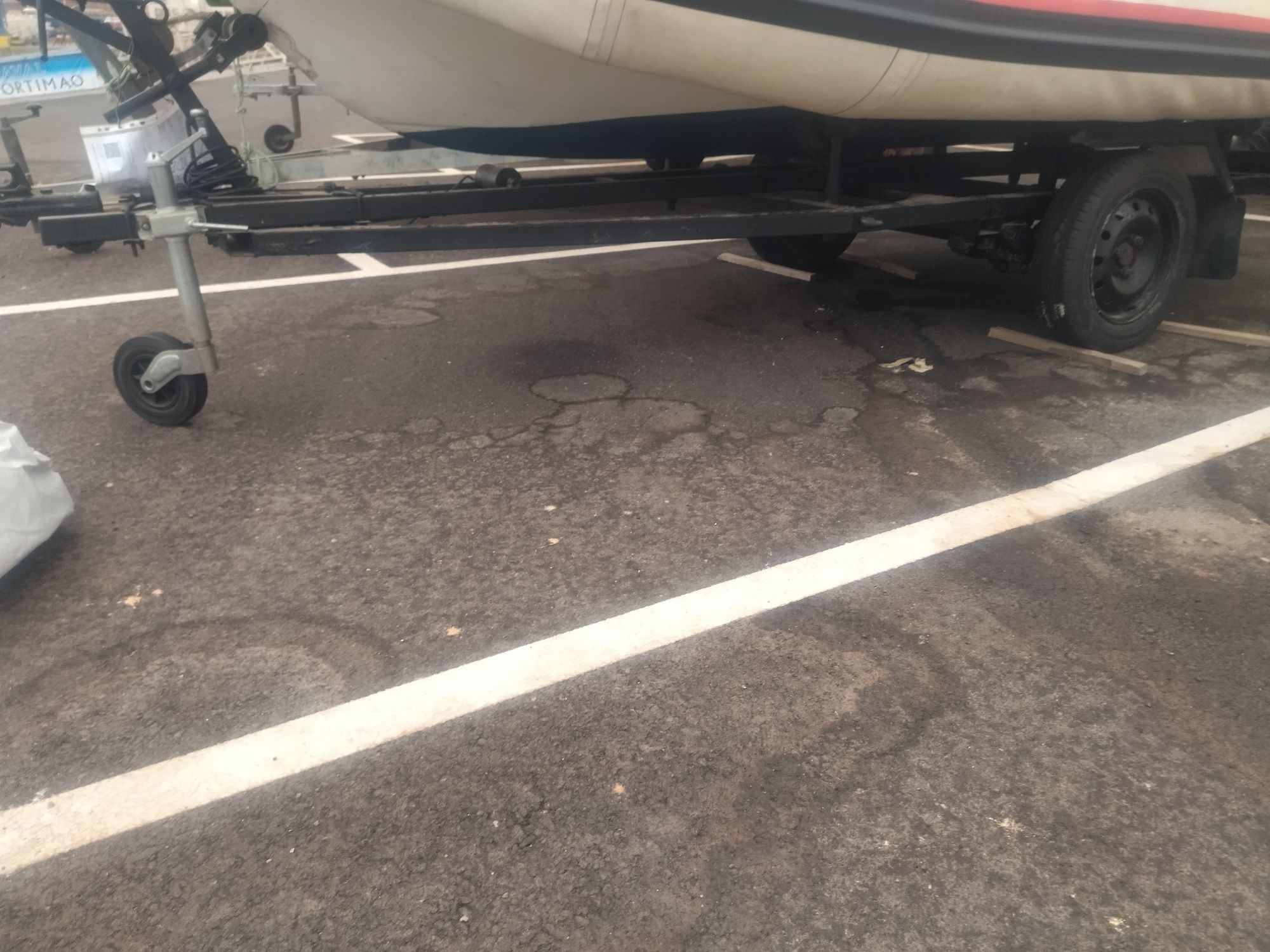 Reboque para barco de 4.5 mt