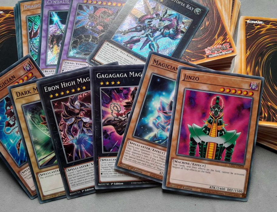 YU-GI-OH- 240 Cartas ORIGINAIS