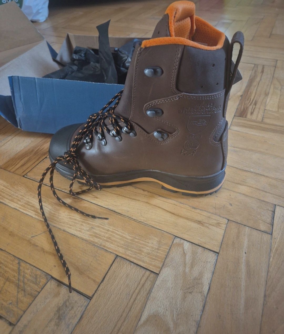 Buty robocze  Haix Trekker 2.0 Antyprzecięciowe r.42