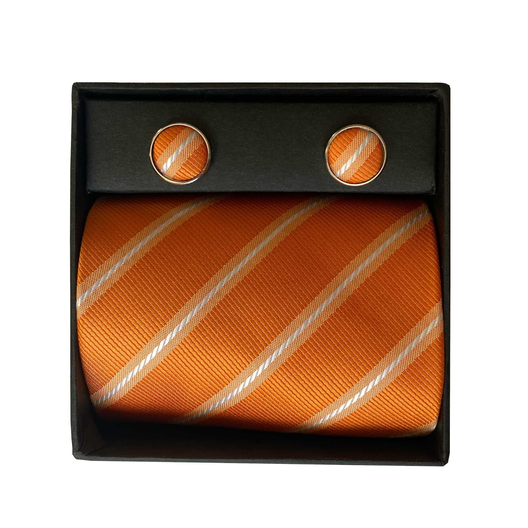 Jedwabny krawat ze spinkami i poszetką spinki poszetka zestaw