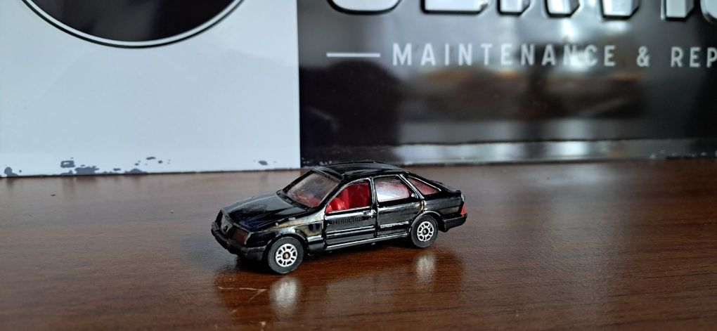 Ford Sierra resorak CORGI