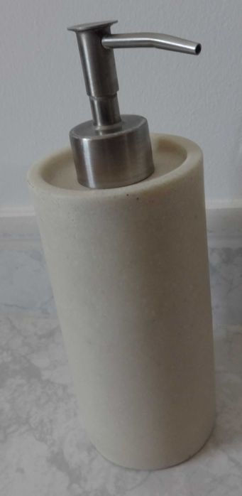 Doseador de mãos e saboneteiras