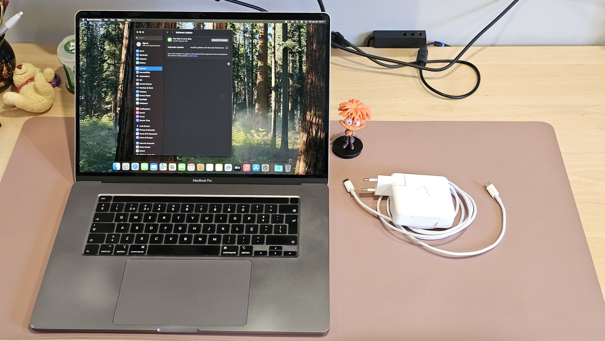 MacBook Pro (16 polegadas, 2019) Intel Core i7 6-core a 2,6 GHz