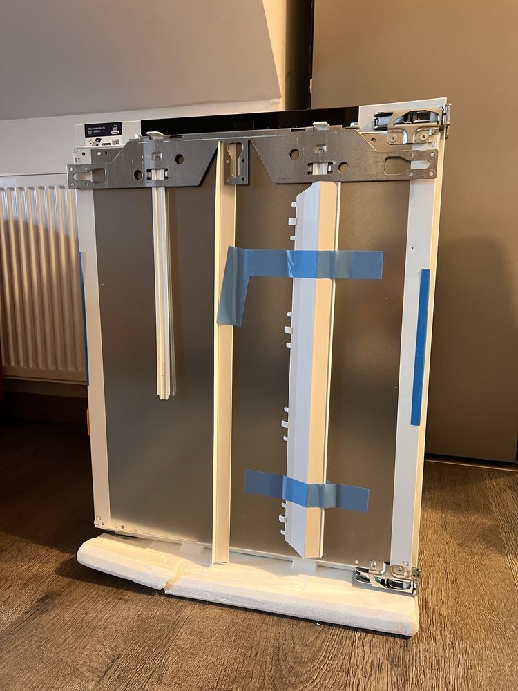 nowa chlodziarka pod zabudowe liebherr
