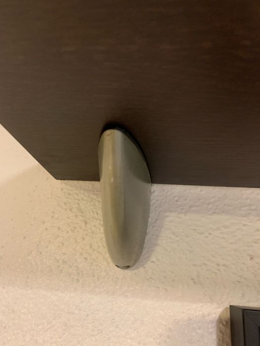 Movel para TV com 2 prateleiras . Madeira Vegwe