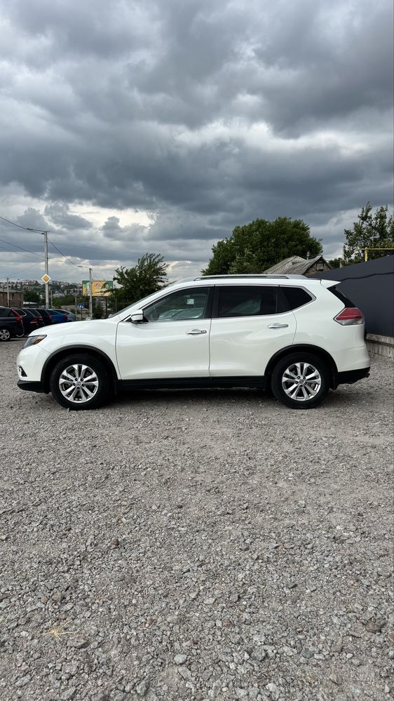 Nissan Rogue Ніссан Рог 2016р. 2.5 газ/бенз, Автомат. Камери 360