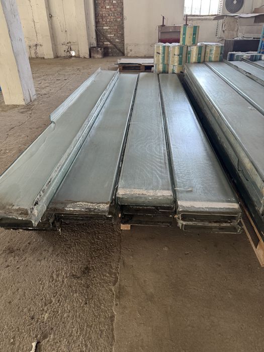 Продаються скляні блоки