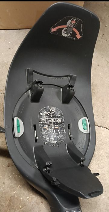 Fotelik Cybex cloud z i-Size rozkładany z bazą