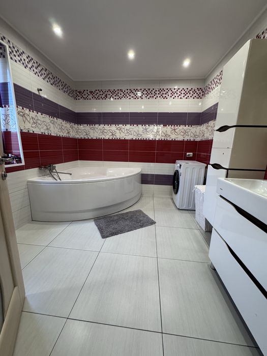 Чудовий Будинок в передмісті