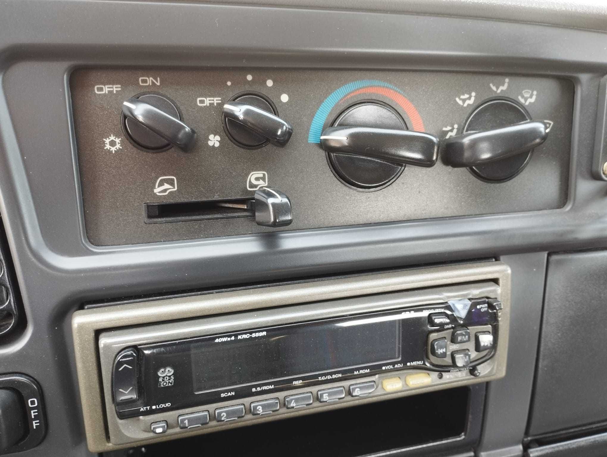 Mitsubishi Canter 659 HD Pronto Socorro SÓ TEM 167 mil kms NOVA