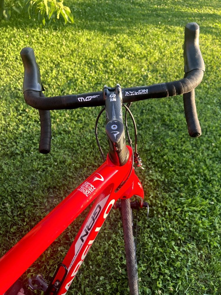 Оригінальний шосейник Pinarello GAN T600