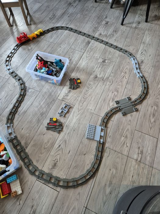 Tory duplo pociag zwrotnice przystanek