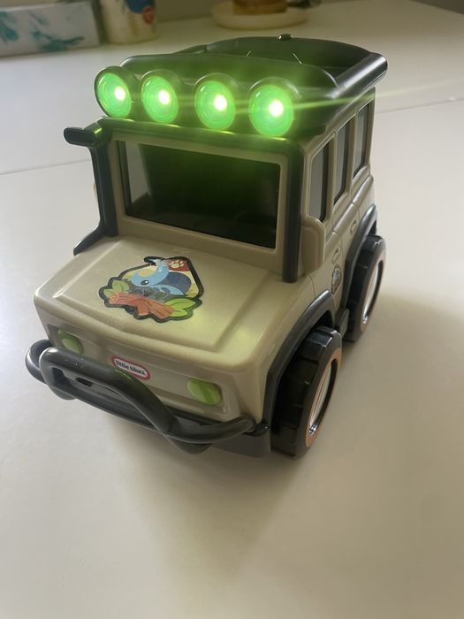 Samochód little tikes big adventure z latarką, kompasem i lornetką w 1