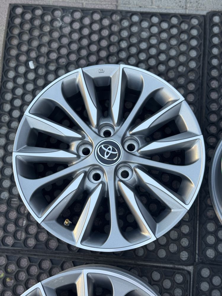 Оригінальні диски Toyota Camry chr corolla avalon нові  5 114,3 r16