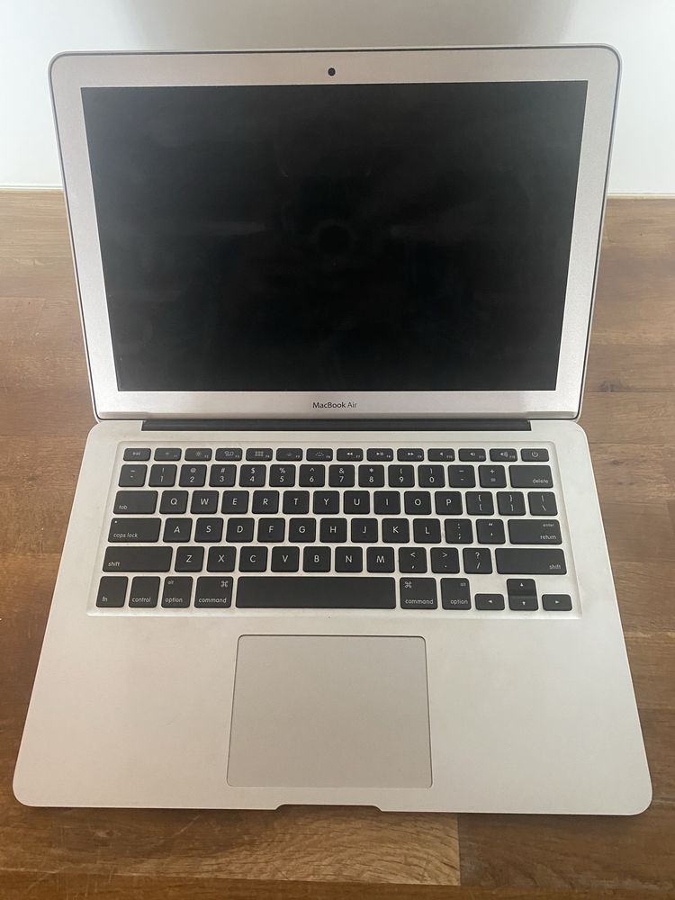 MacBook Air 13,3”