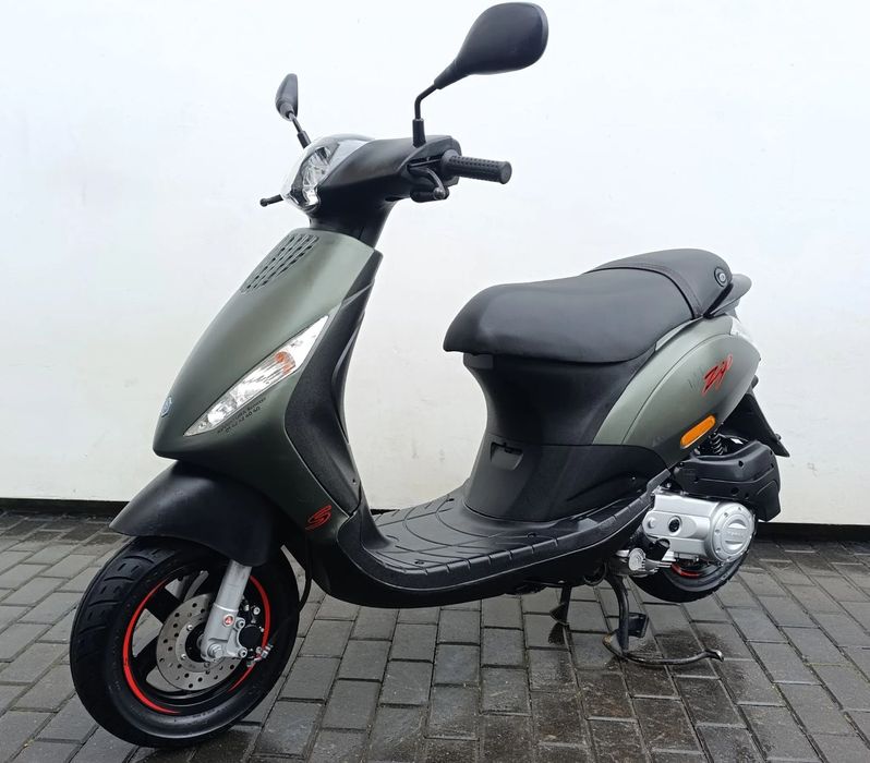 Piaggio ZIP 50cm3 NA WTRYSKU czterosuw 4T wersja S ZIP50 2023rok