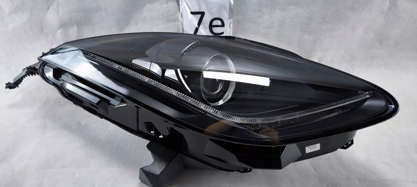 JAGUAR F TYPE X152 XENON PRAWY REFLEKTOR LAMPA 11 PIN EX53-13W029-EK CZARNY