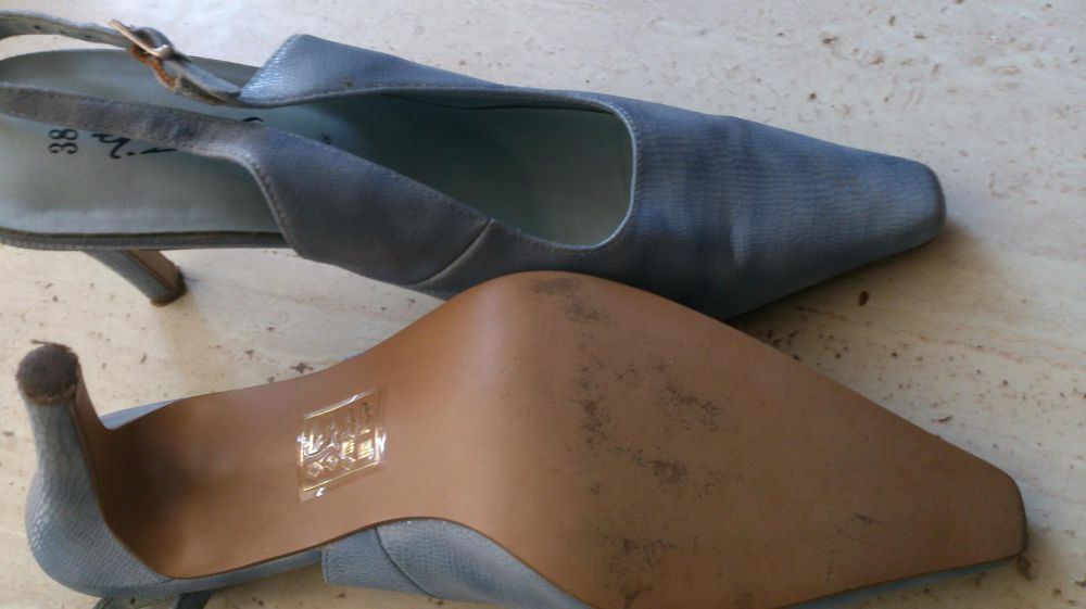 Niebieskie szpilki z odkryta pieta 38