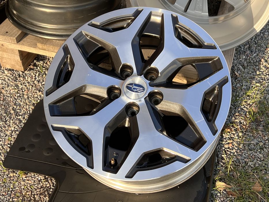 Диски R17 5x114,3 Subaru Forester SK 5 114.3