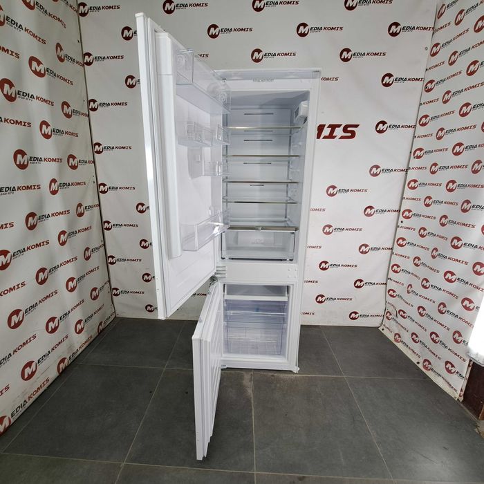 Lodówka Bauknecht KGITN 18F1 [2 lata gwar] F/177,7cm wys/NF/250l/34dB