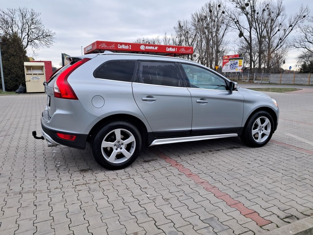Volvo xc60 r-design 2.0d 163km 5 cylindrow