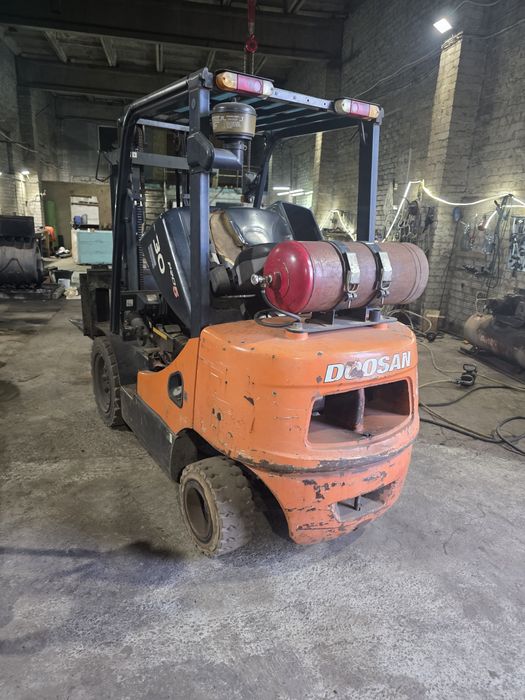 Вилочный погрузчик 3 тонны ГАЗ БЕНЗИН