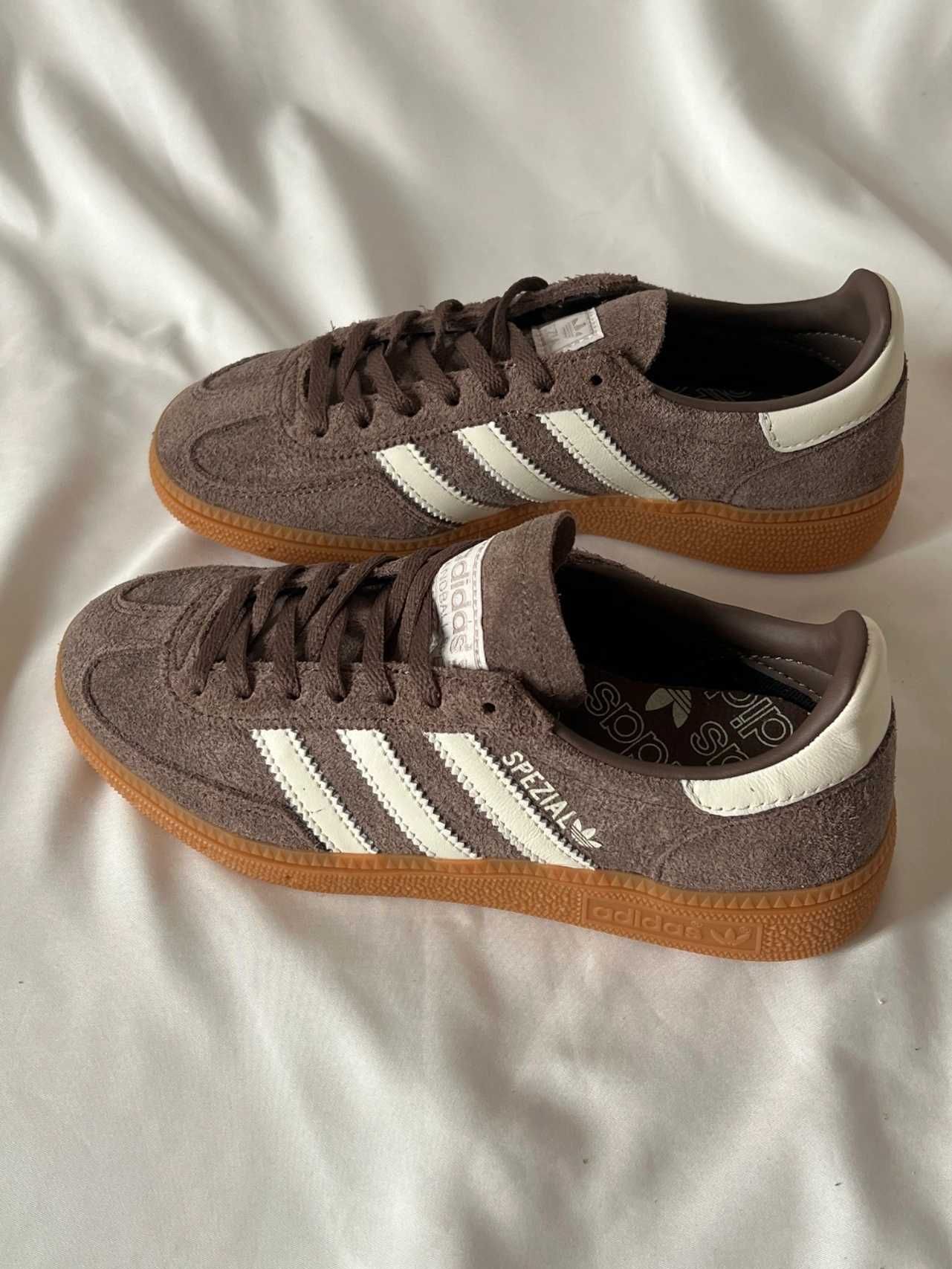 brązowy\Handball*Spezial*DamskieNikeAIrJordan1Travis UnisexTrampki.37