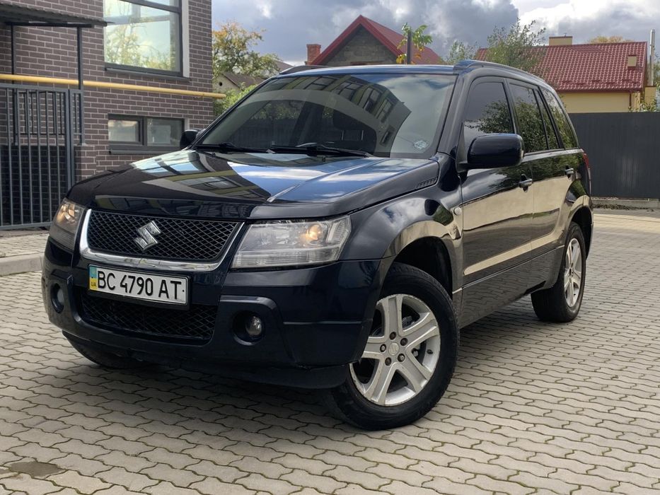 Suzuki Grand Vitara 2.0 бенз. 2006 року