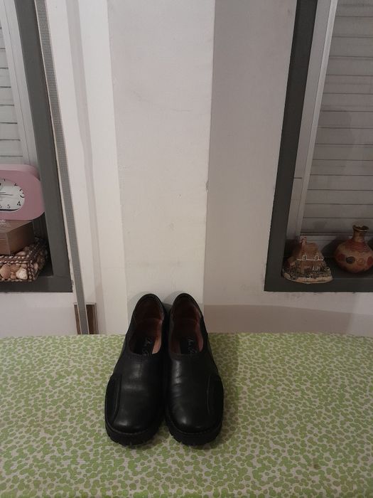 Vendo Sapatos de Senhora ANA SALAZAR muito bonitos como novos