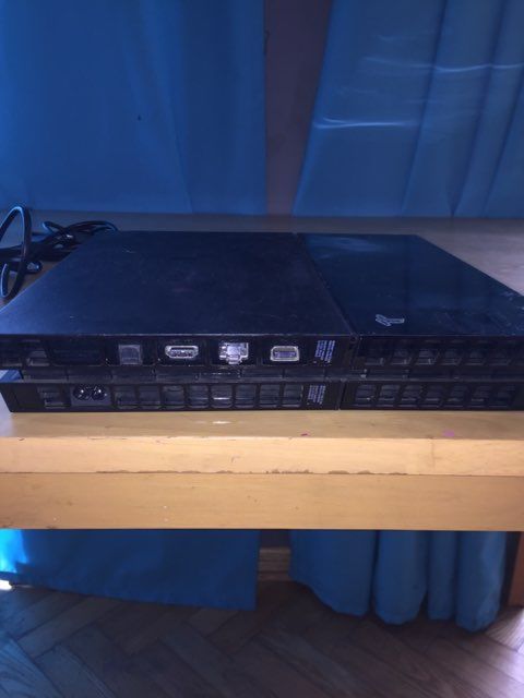 Zamienie ps4 z całym okablowaniem plus pad