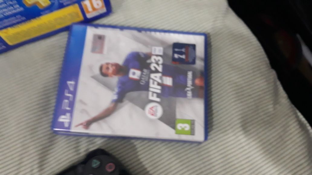 Playstation 4 slim