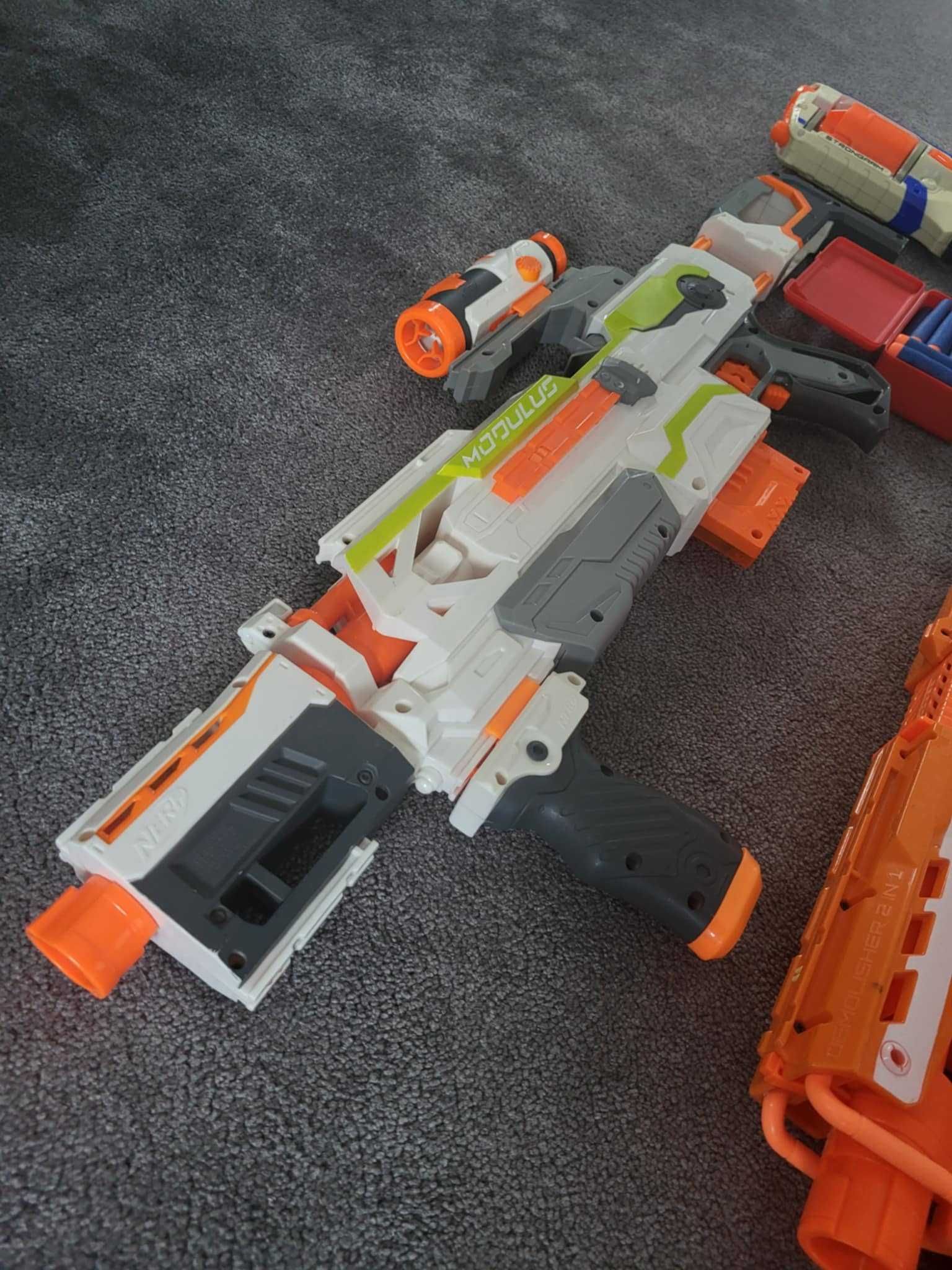 Zestaw Nerf – wyrzutnie, strzałki, magazynki, akcesoria