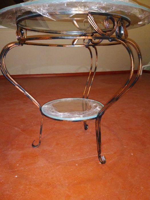 стіл журнальний, кований