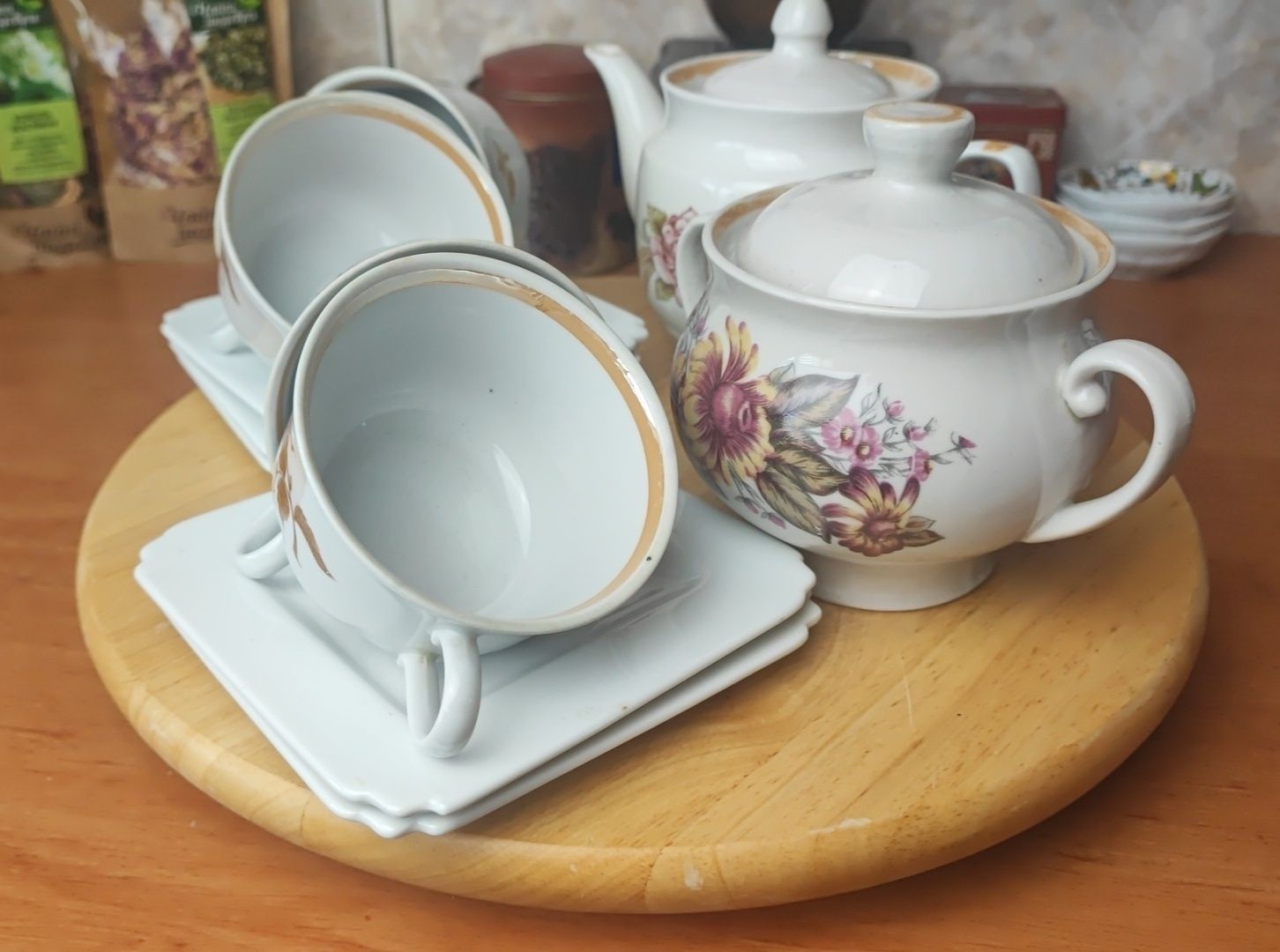 Zestaw do herbaty z czasów PRL ZSRR CCCP Stara porcelana. #714