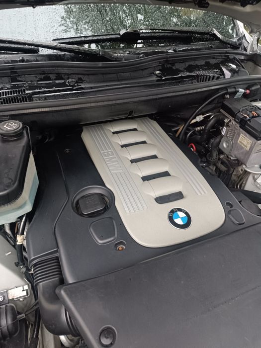 Продам машину bmw X5