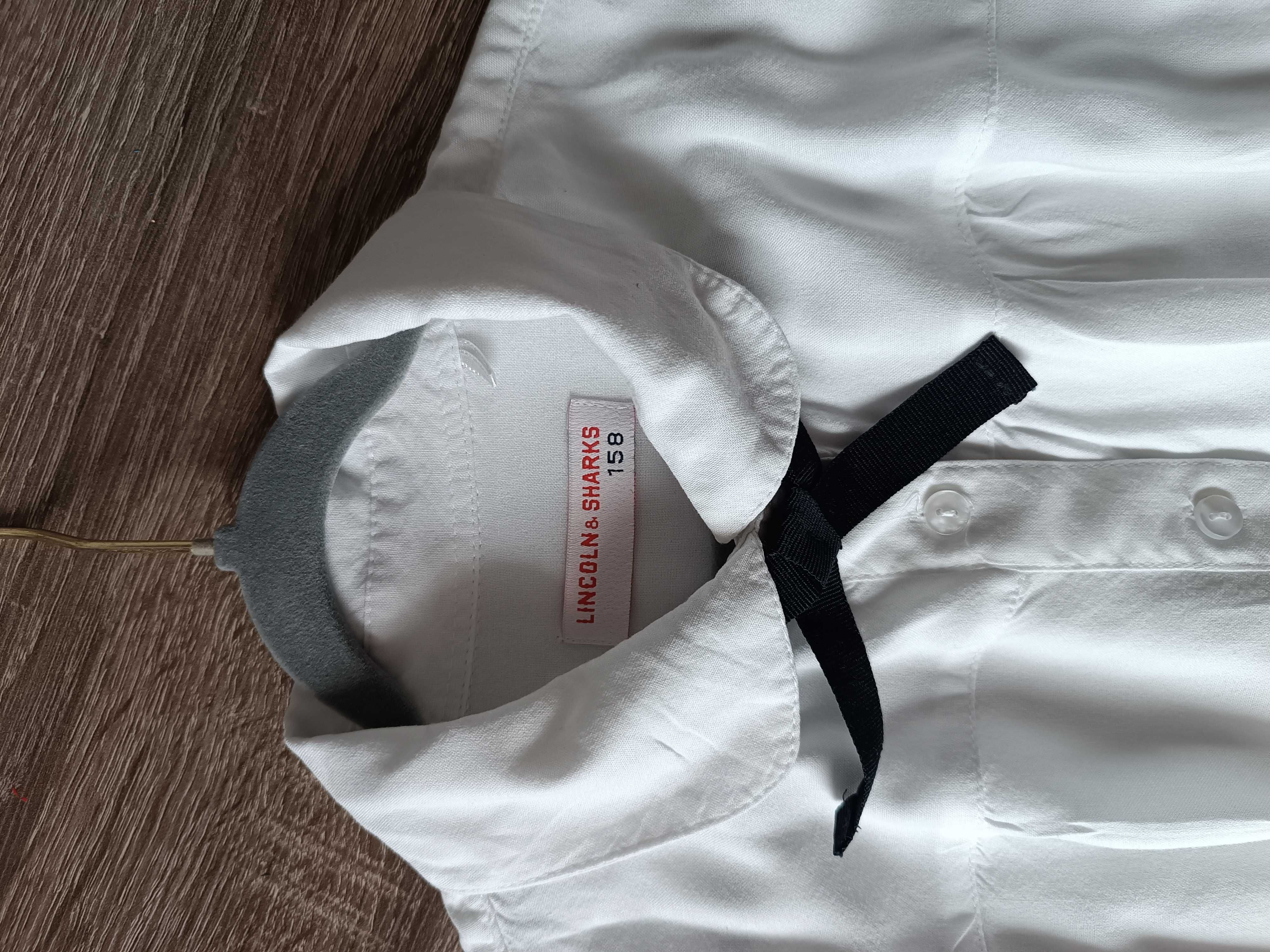 Dziewczęca elegancka bluzka na uroczystości szkolne