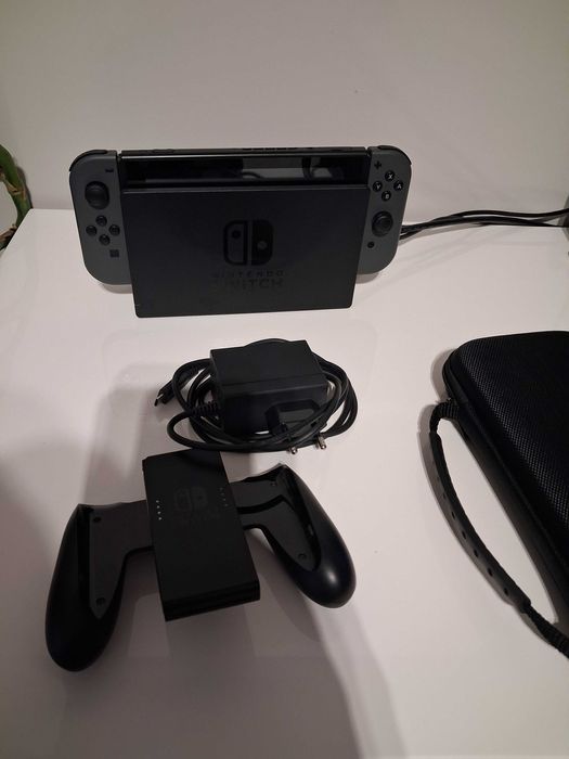 Nintendo switch cinzenta + acessórios