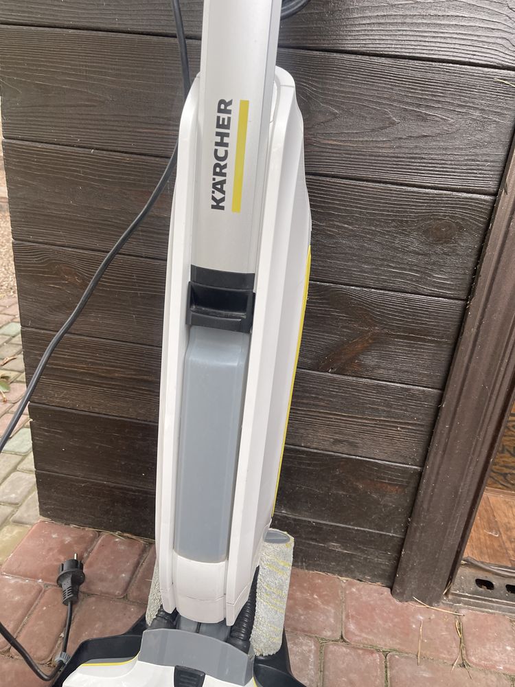 Пилосос ручний для дому Karcher FC5