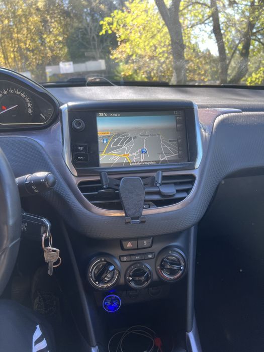 Peugeot 2008 hdi