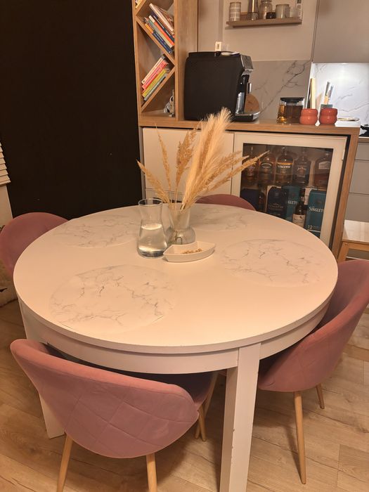 Stół bjursta + 4 krzesla welurowe