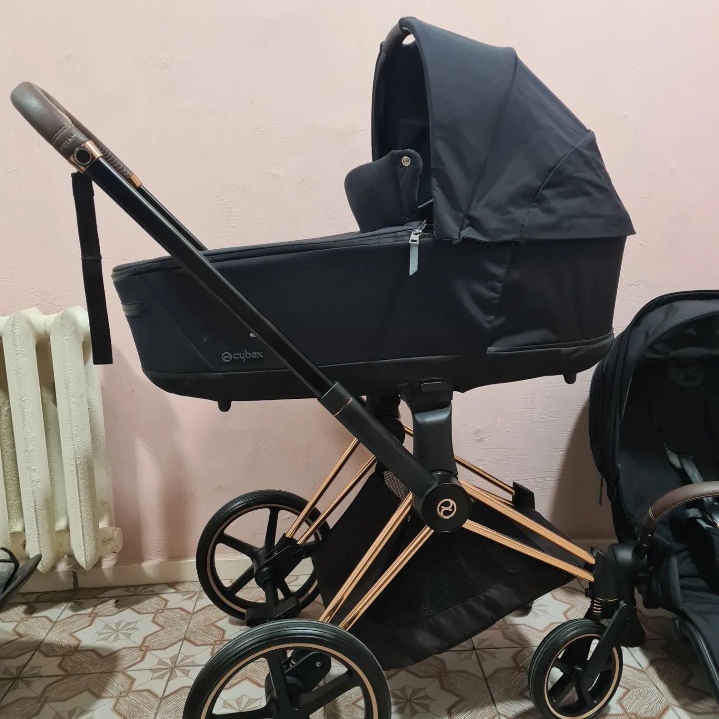 Cybex Priam Lux 4.0 Deep Black 2 в 1 і 3в1  шассі Rose Gold