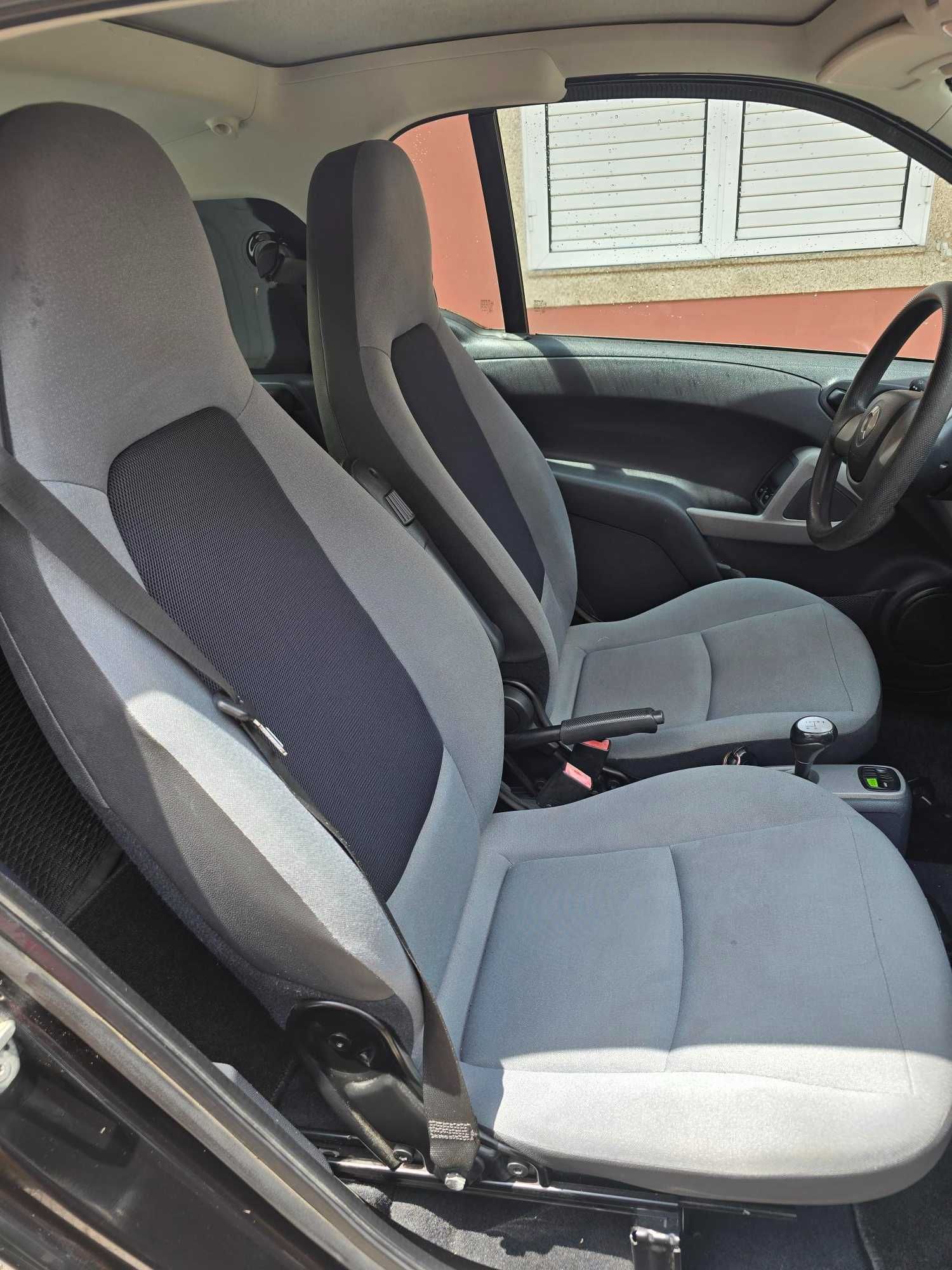 Vendo SMART FORTWO COUPÉ 2010 excelente estado